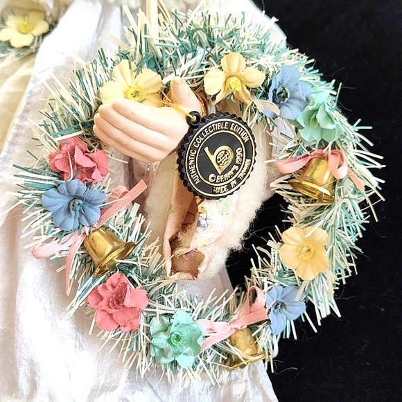 Vintage Brinn's Cream and Pink Victorian Collectible Santa Claus Figurine/Stand - Picture 3 of 13